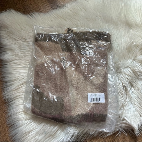 SER.O.YA Beige Camo Tetra Fuzzy Skirt - Picture 4 of 5